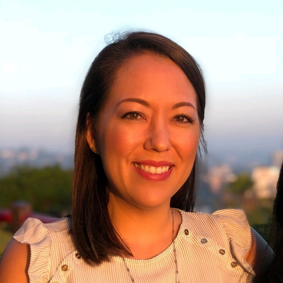 Meet your Posher, Lisa - Picture 1 of 1